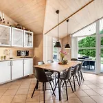Vakantiehuis Ronna - 2-2km From The Sea By Interhome
