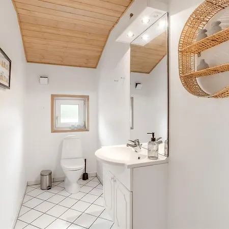 Ronna - 2-2km From The Sea By Interhome Blåvand