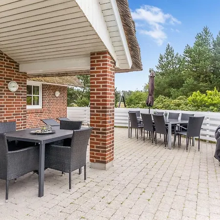 Ronna - 2-2km From The Sea By Interhome Ferienhaus *